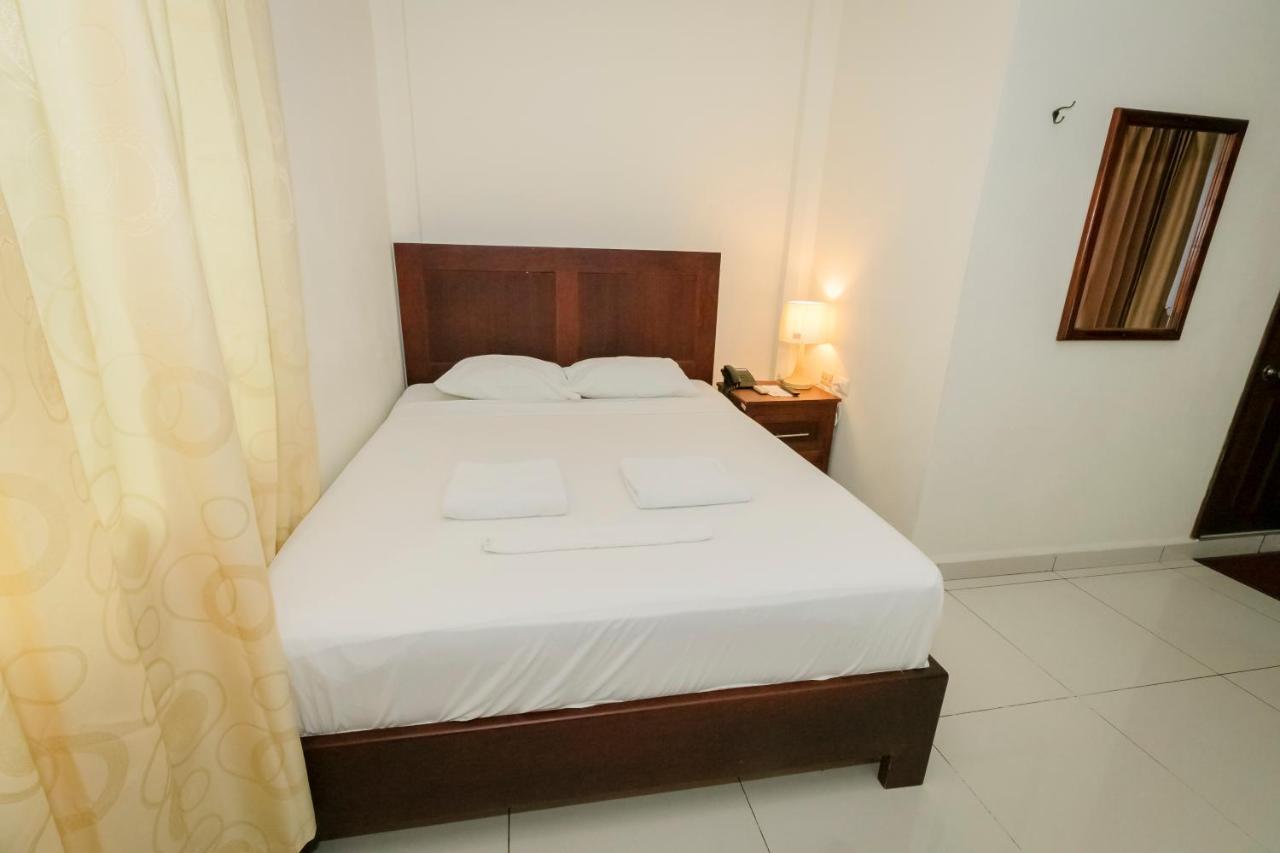 Hotel Mediterraneo Inn Santa Rosa de Lima Exteriér fotografie