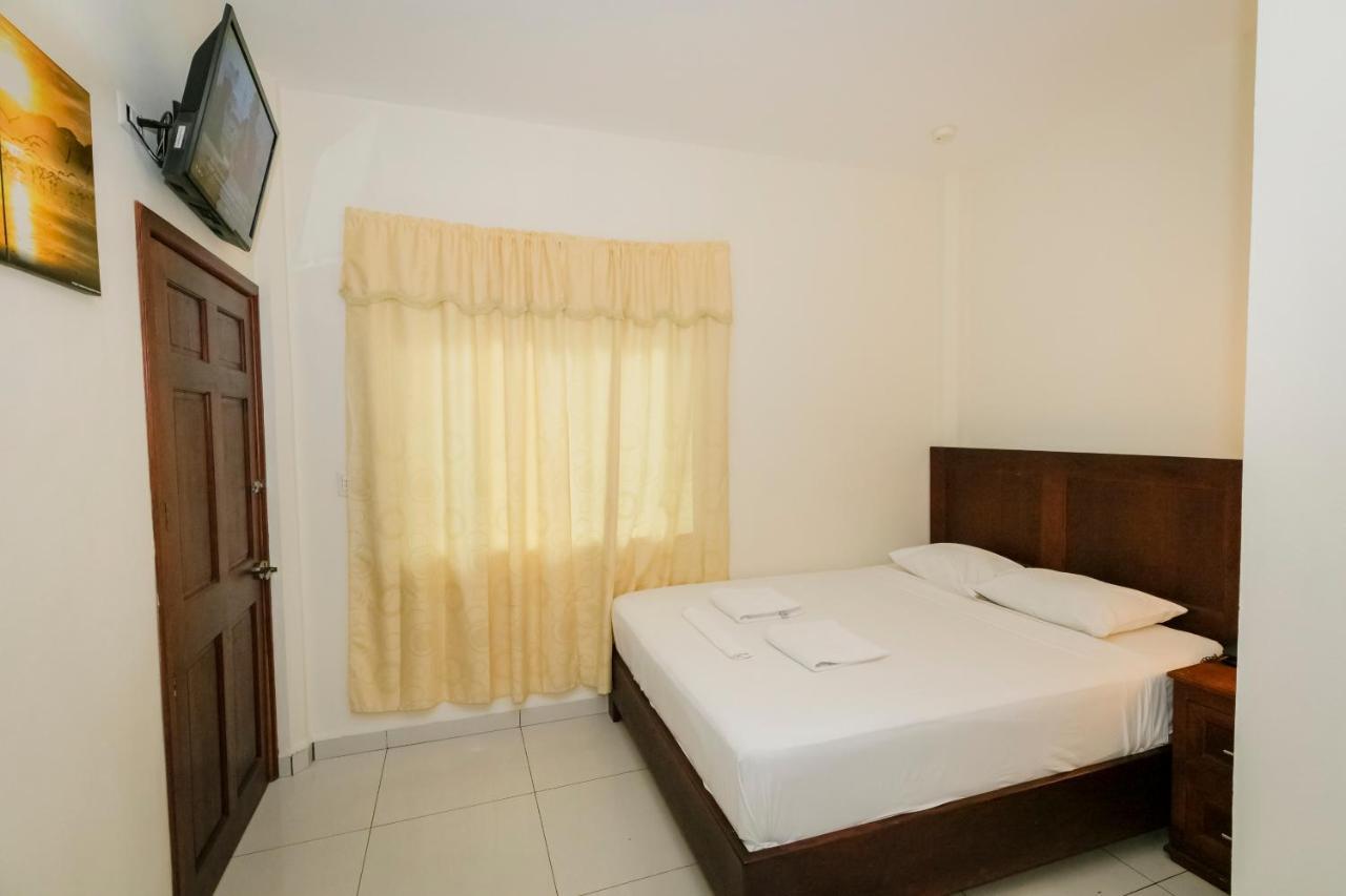 Hotel Mediterraneo Inn Santa Rosa de Lima Exteriér fotografie