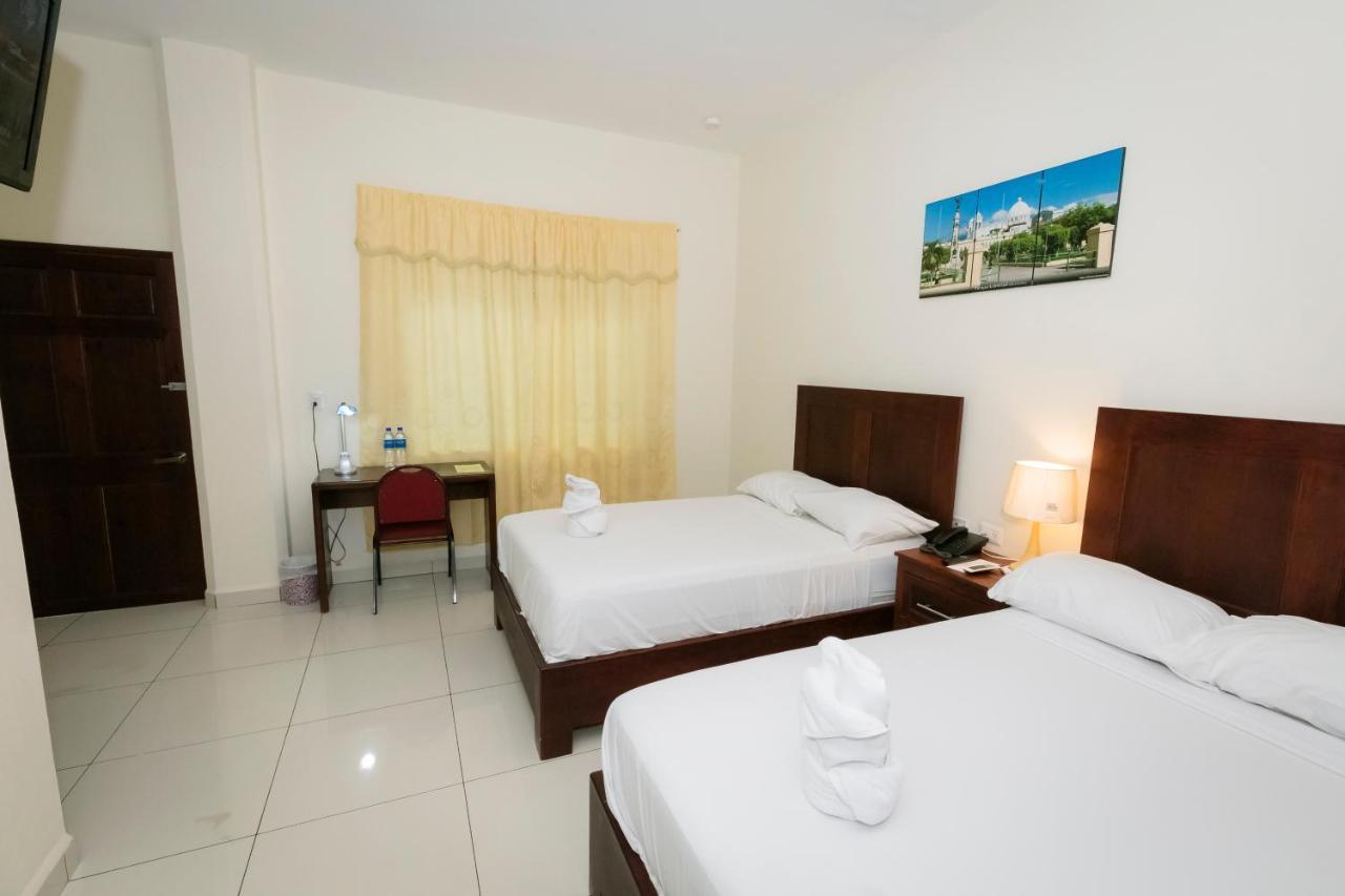 Hotel Mediterraneo Inn Santa Rosa de Lima Exteriér fotografie