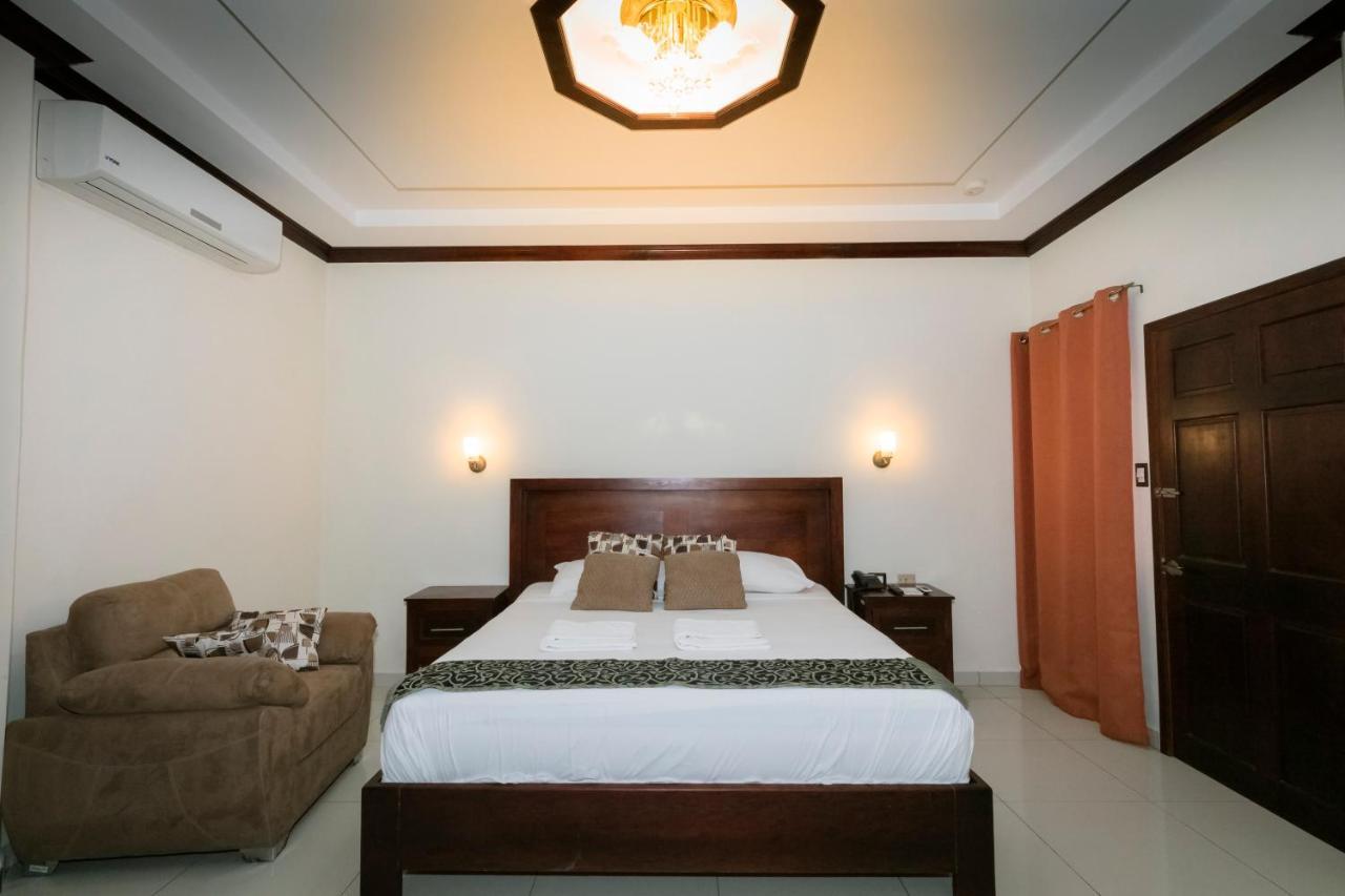 Hotel Mediterraneo Inn Santa Rosa de Lima Exteriér fotografie
